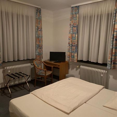 Waldhotel Hensel'S Felsenkeller Francoforte sul Meno Esterno foto