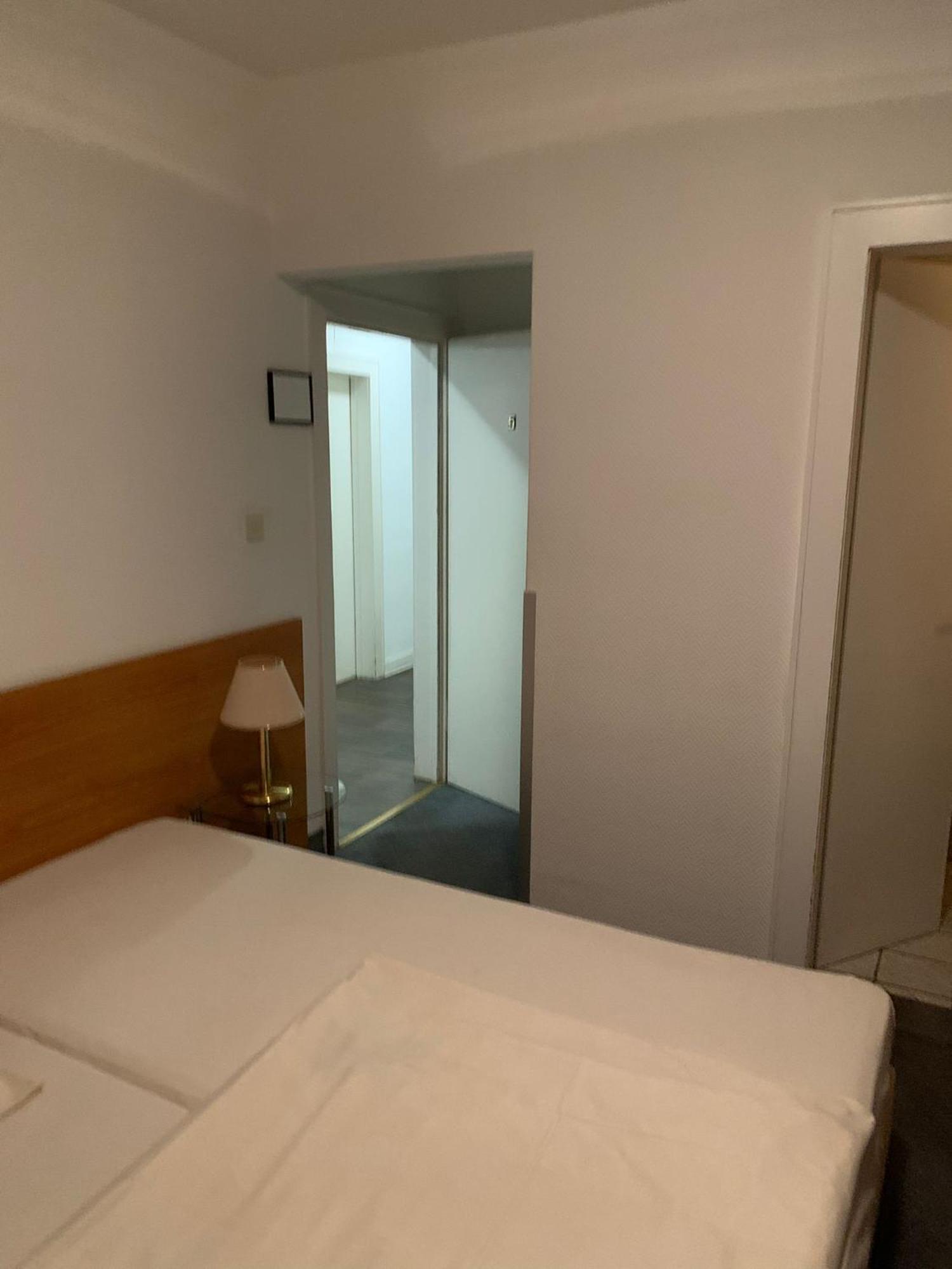 Waldhotel Hensel'S Felsenkeller Francoforte sul Meno Esterno foto