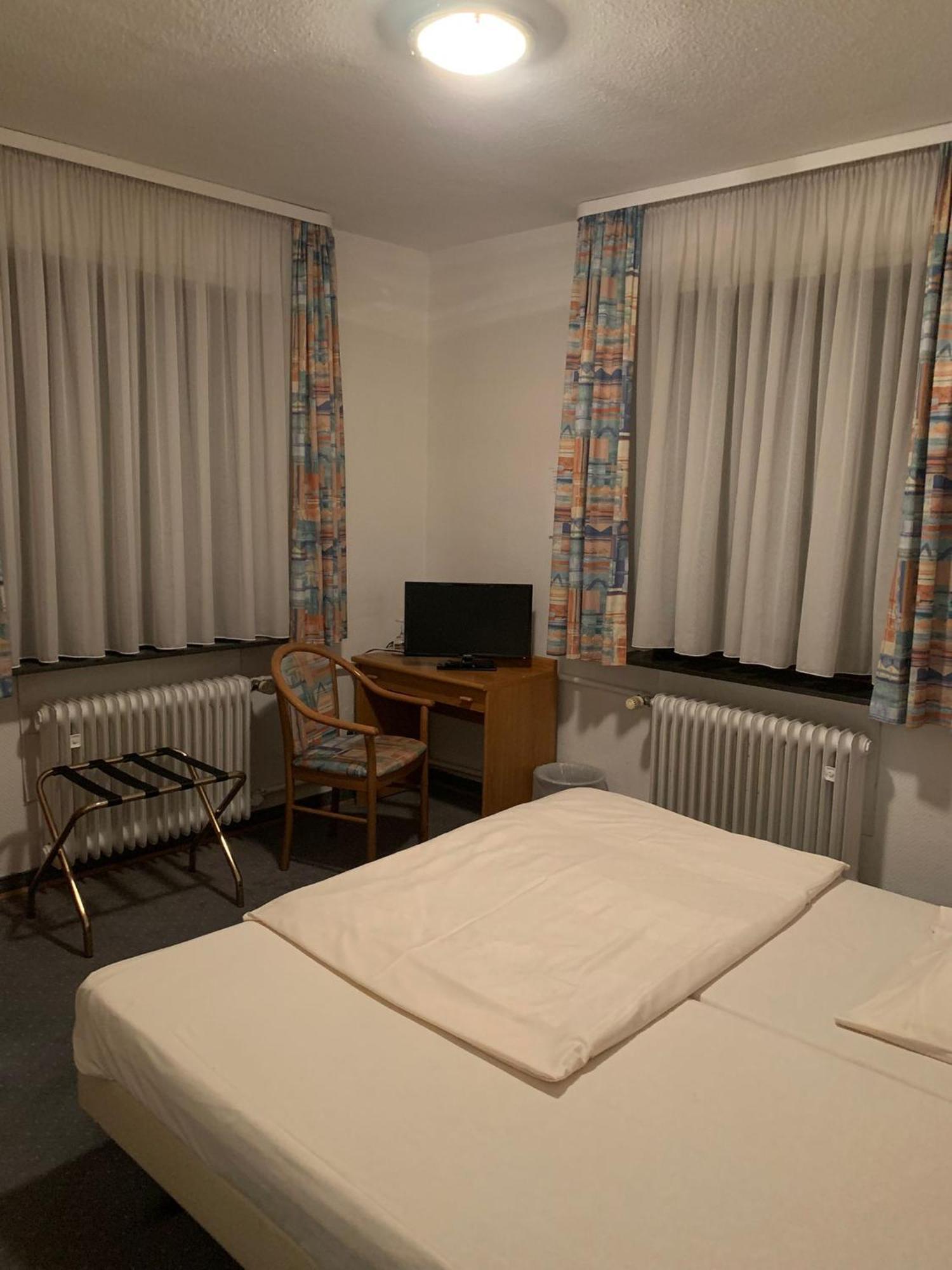 Waldhotel Hensel'S Felsenkeller Francoforte sul Meno Esterno foto